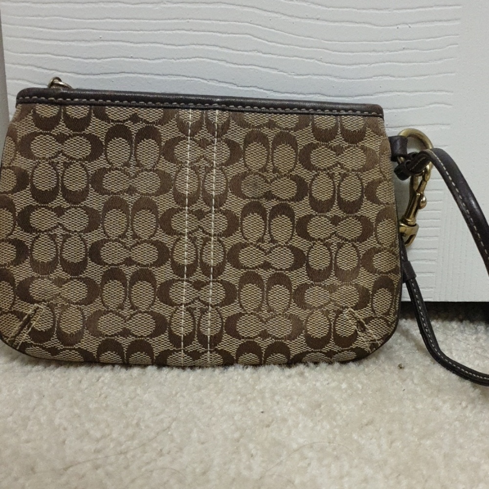 Coach wristlet - Picture 3 of 4